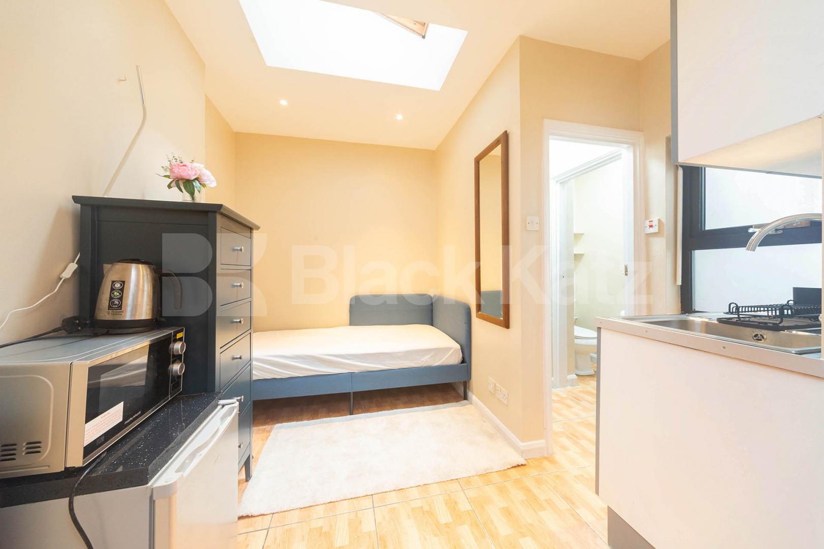 Superbly located studio in amazing location Inc. electricity Cranleigh Street, Camden